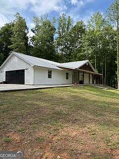 3rd image of 40 Robertson Rd