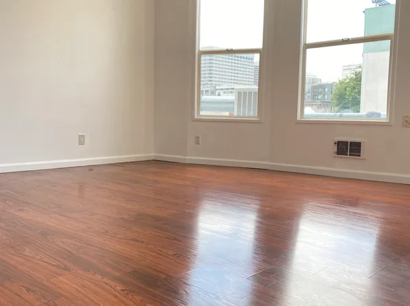 2445 Telegraph Ave APT 204, Oakland, CA 94612