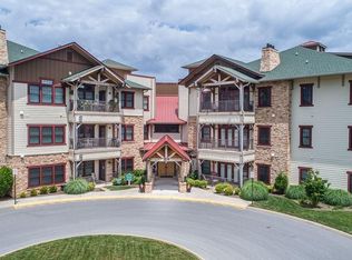 5410 The Peaks Dr, Roanoke, VA 24018