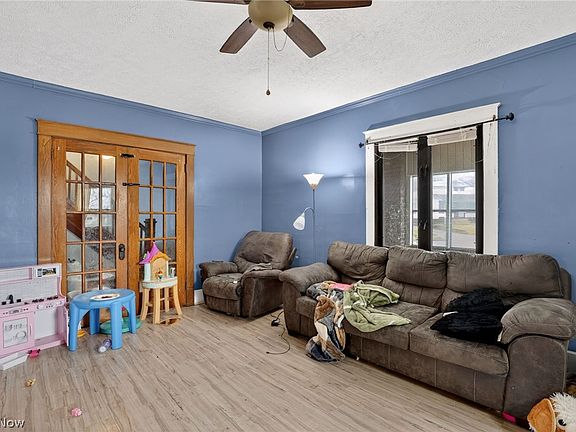 4th image of 788 Caledonia St