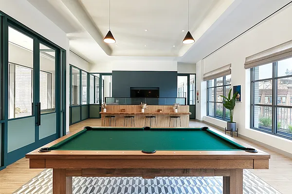 Rented by Greystar | media 37