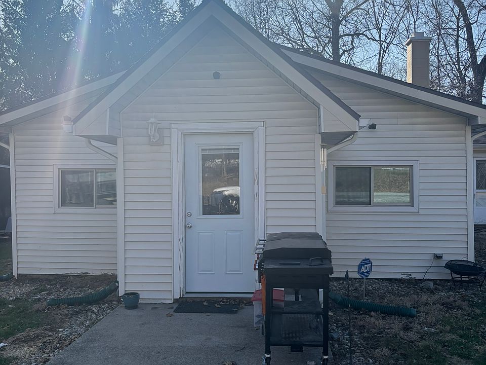 1st image of 23350 Cloyd St