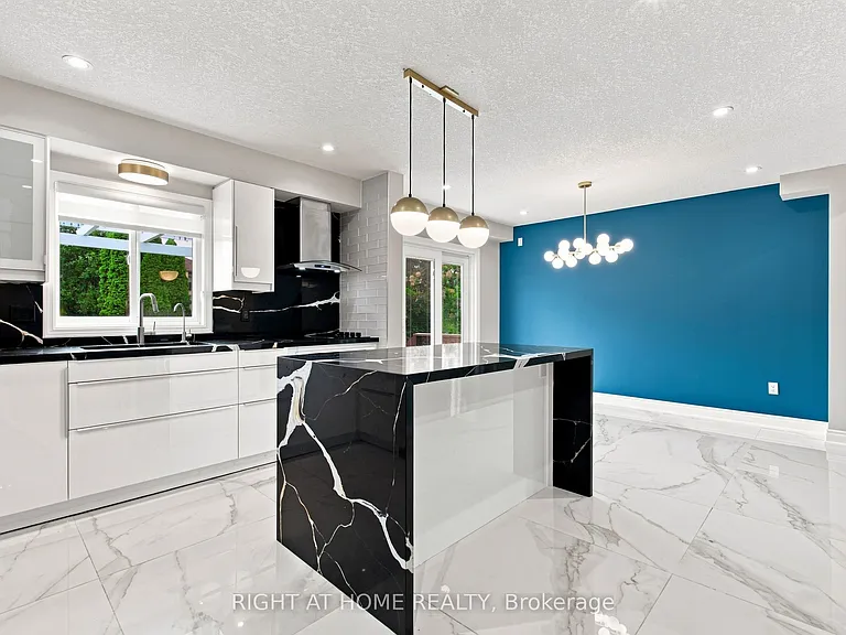 187 Clairfields Dr E — Photo 11