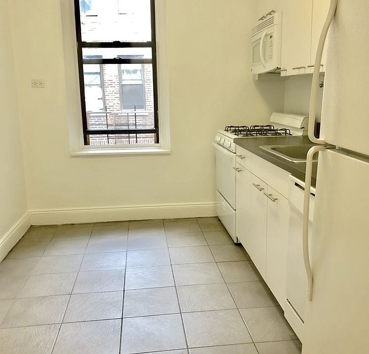 1st image of 3516 34th St APT 4B