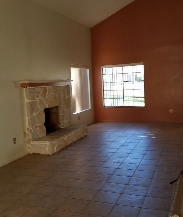 1st image of 12521 E Del Rey Dr