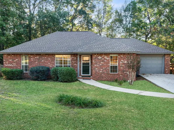 106 Howard Dr, Hattiesburg, MS 39402