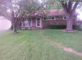 2566 Sierra Dr, Youngstown, OH