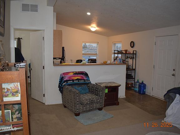 5th image of 2608 S 72nd Ave