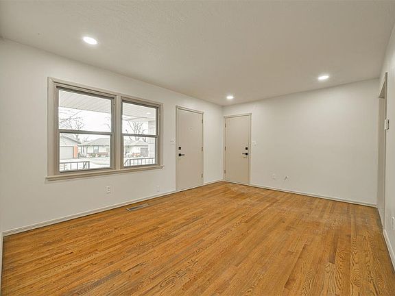 5th image of 4517 NW 33rd St