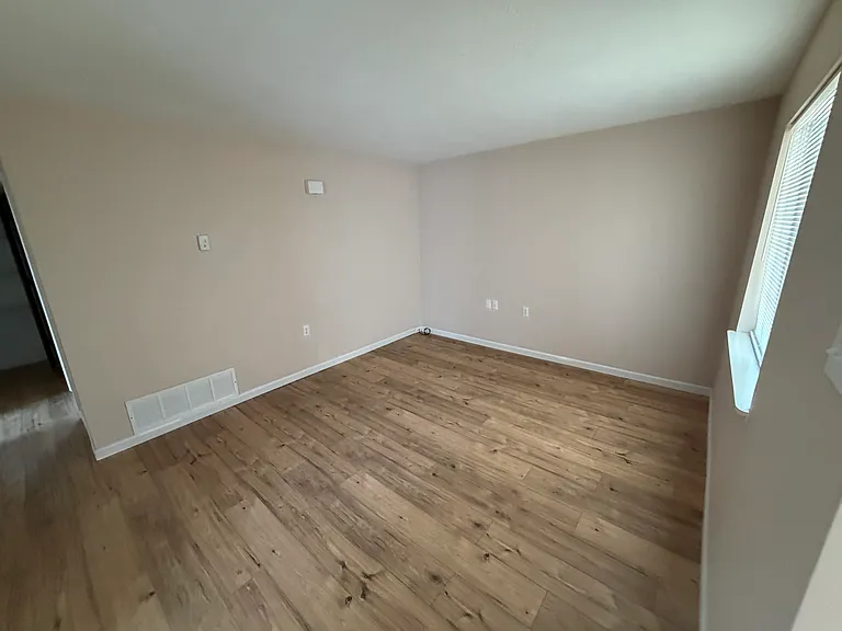 705 E Alameda St #1 — Photo 2
