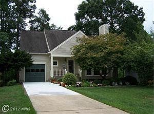 1st image of 4 Bedford Dr