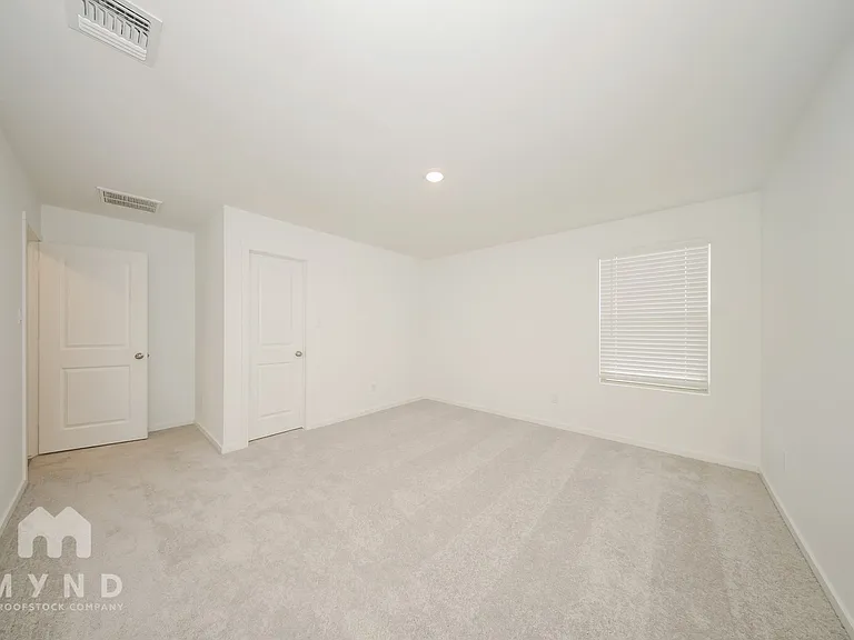 9717 NW 124th St — Photo 13