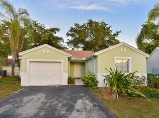 14629 SW 142nd Place Cir, Miami, FL 33186