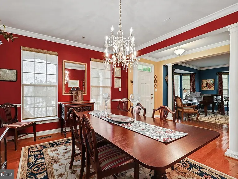 Formal Dining