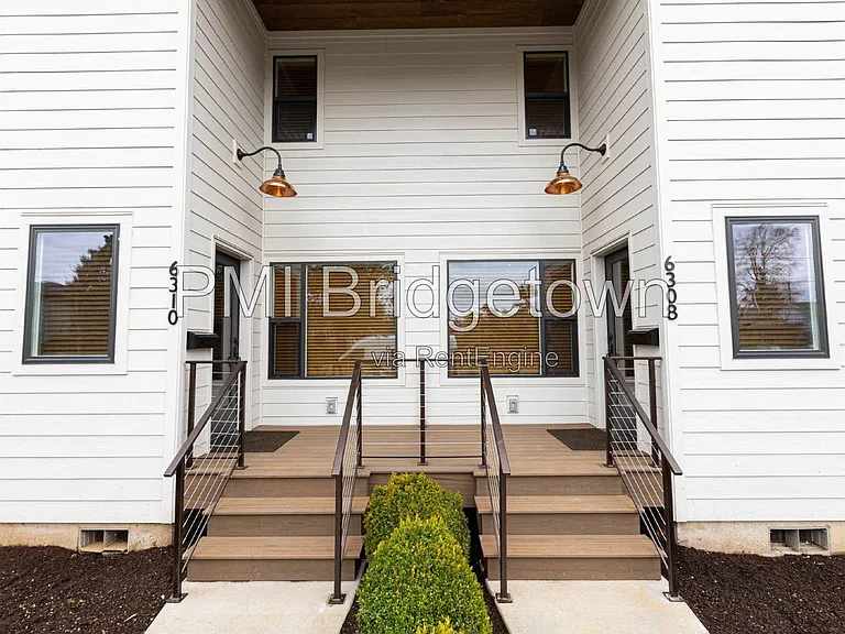 6308 SE Duke St — Photo 2
