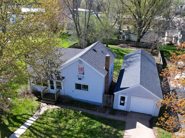 1050 Larcom St, Hammond, WI 54015