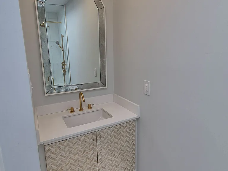 149 Dunvegan Rd — Photo 17