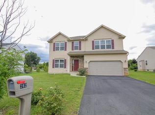 282 Sawgrass Dr, Allentown, PA 18104