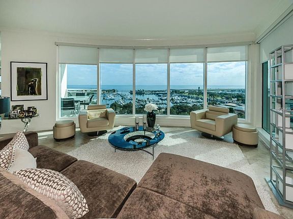 4th image of 180 Beach Dr NE Unit 1002