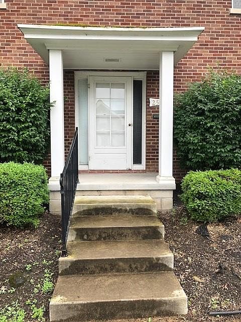 1st image of 2525 E Blackford Ave