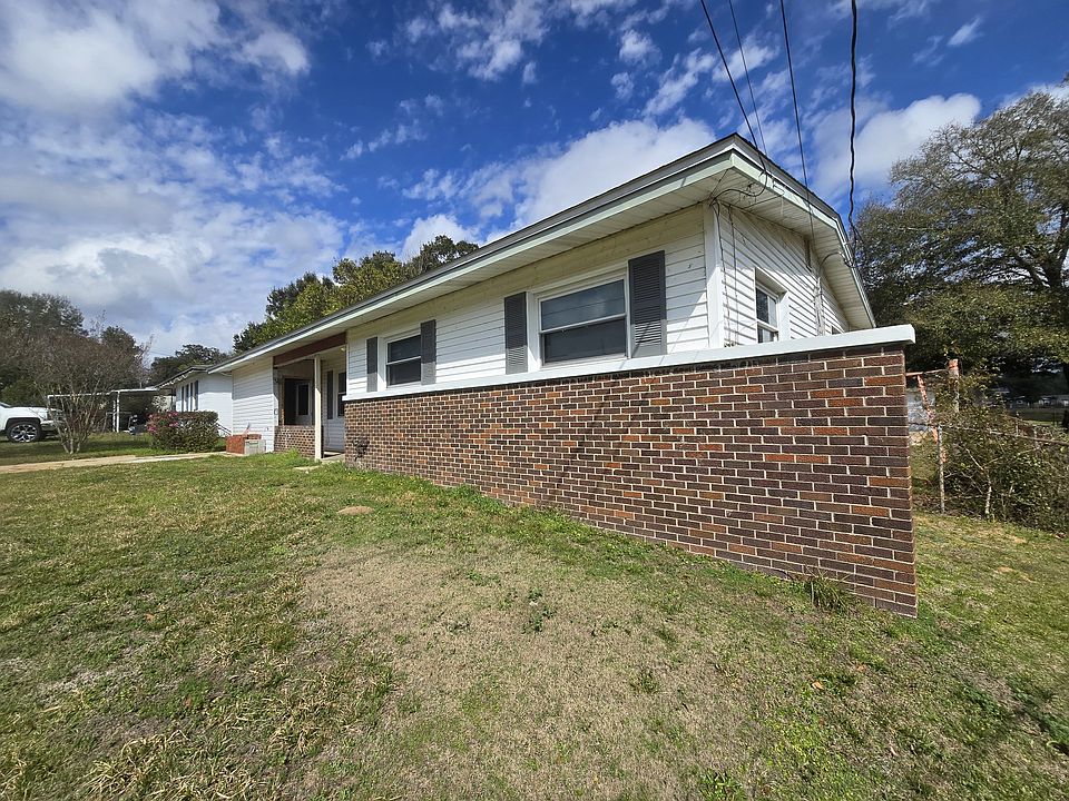 1st image of 807 Blue Springs Dr