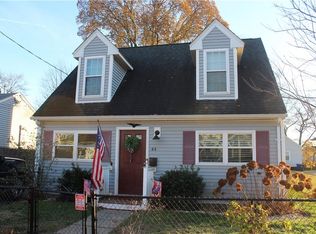 44 Bristol Ave, Riverside, RI 02915