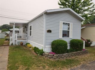 38 Pine St, East Windsor, CT 06088