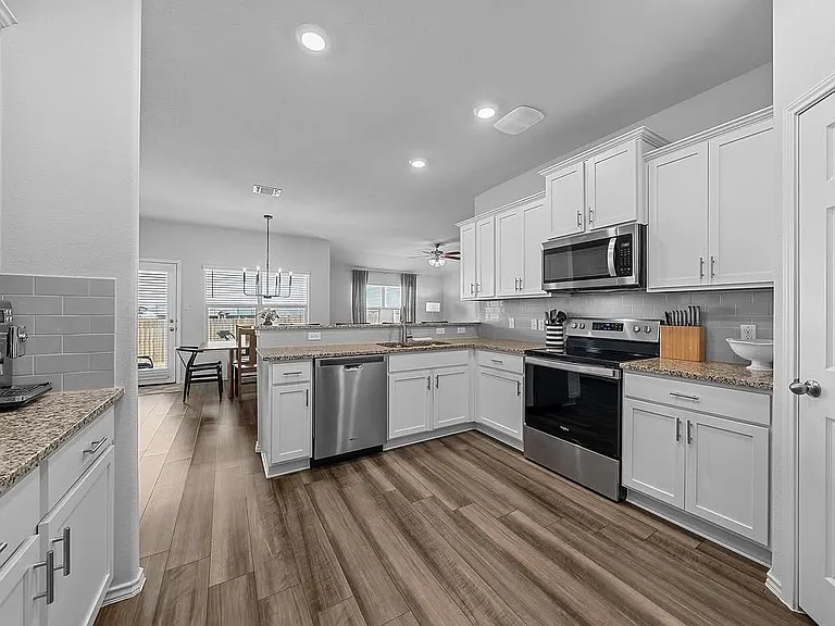 3025 Risinger Rd — Photo 3
