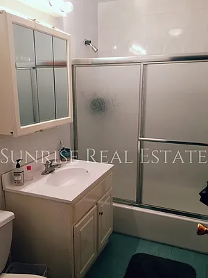 Rented by Sunrise Real Estate | media 62