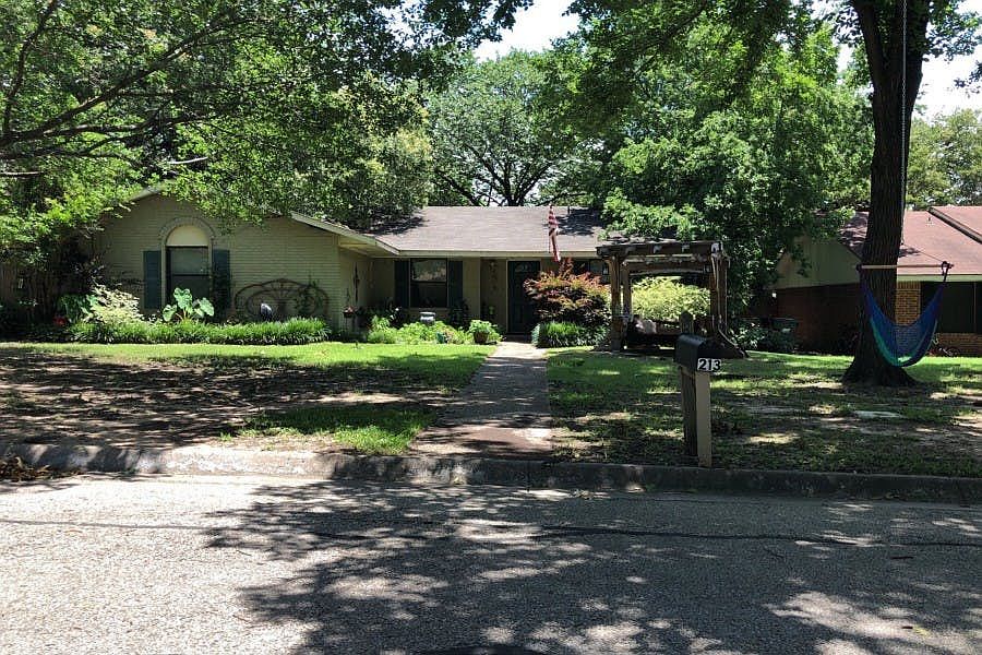 1st image of 213 Churchill Ave