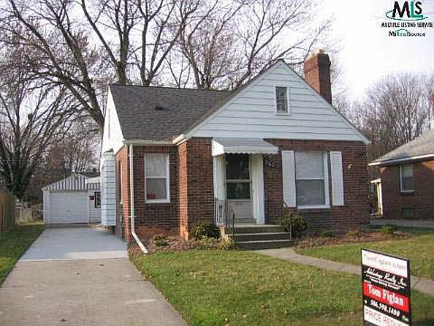 1st image of 260 Dickinson St
