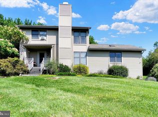 3955 N Rohrbaugh Rd, Seven Valleys, PA 17360