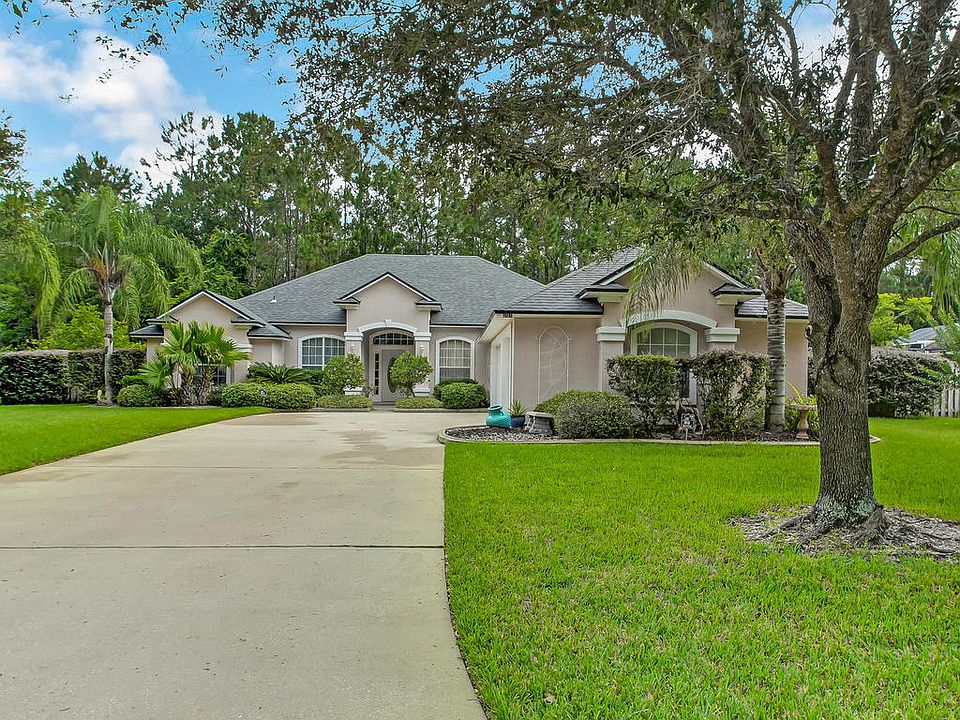 1st image of 201 Ivy Lakes Dr