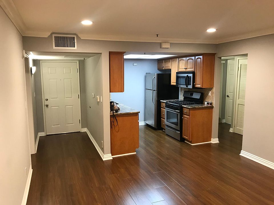 1st image of 612 N Columbus Ave APT 105