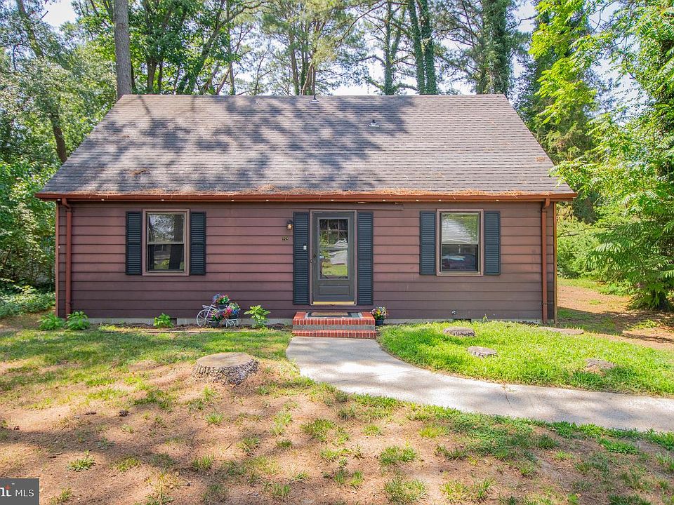 1st image of 352 Carey Ave