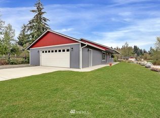 719 Tipsoo Loop S, Rainier, WA 98576
