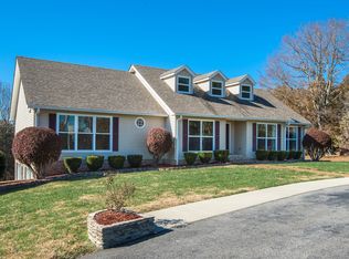 1962 Spencer Mill Rd, Burns, TN 37029