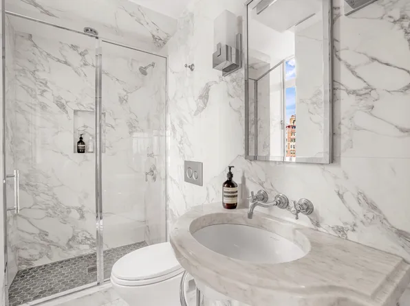 44 East 67th Street image 7 of 10