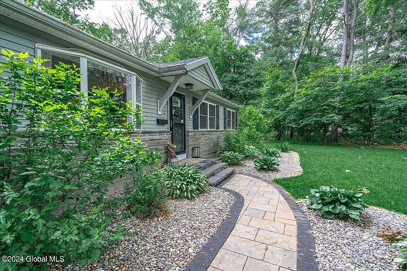 2nd image of 6 Herrick Drive