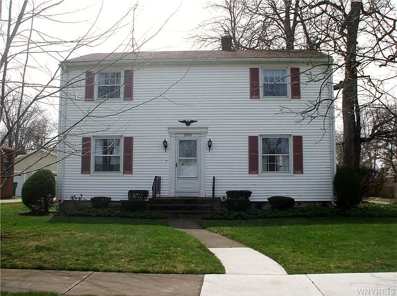 2nd image of 8903 Griffon Ave