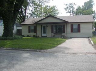 311 N Hutchinson St, Haven, KS 67543