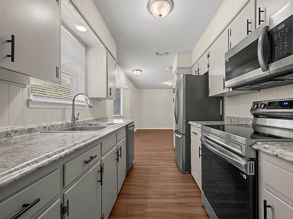 5th image of 607 S 25th St