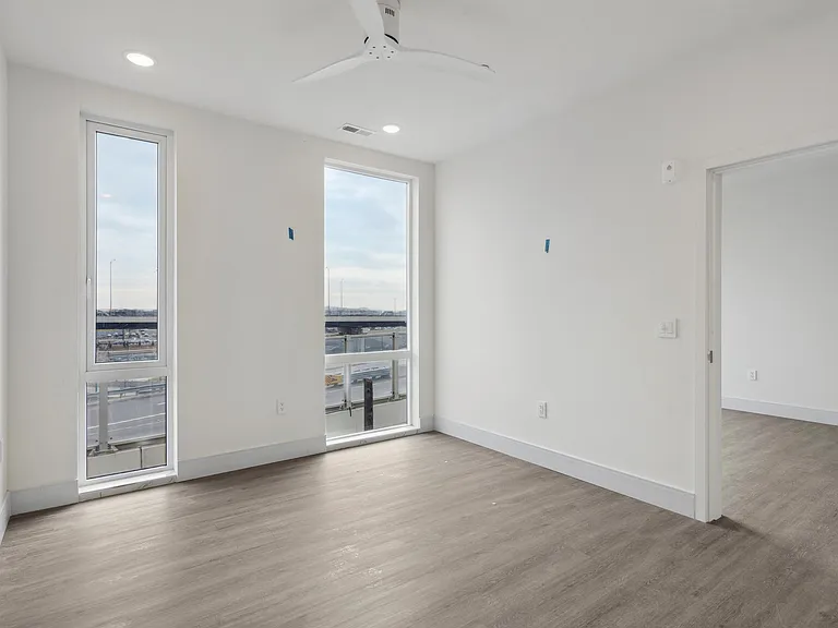 1221 E Fletcher St #310A — Photo 11