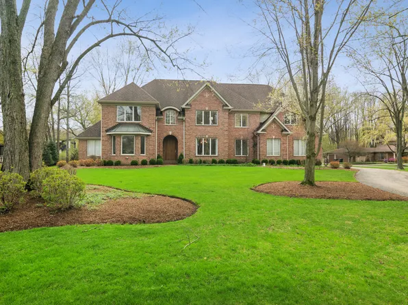 425 Brookmont Ln, North Barrington, IL 60010