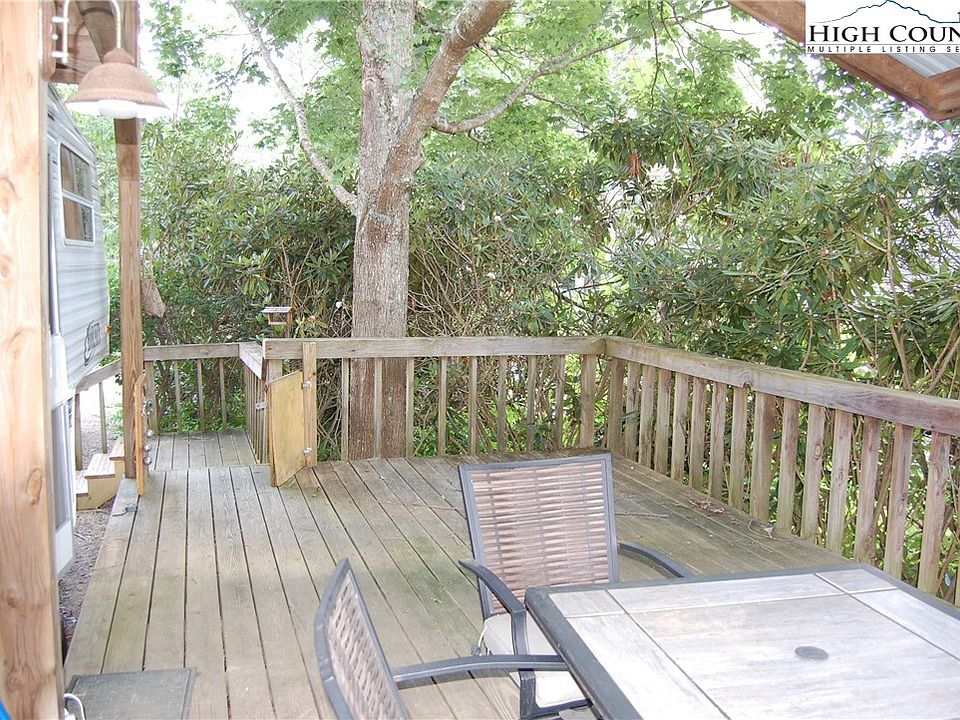 2nd image of 158 Trillium Road