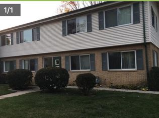 237 W Decorah Rd APT 1, West Bend, WI 53095