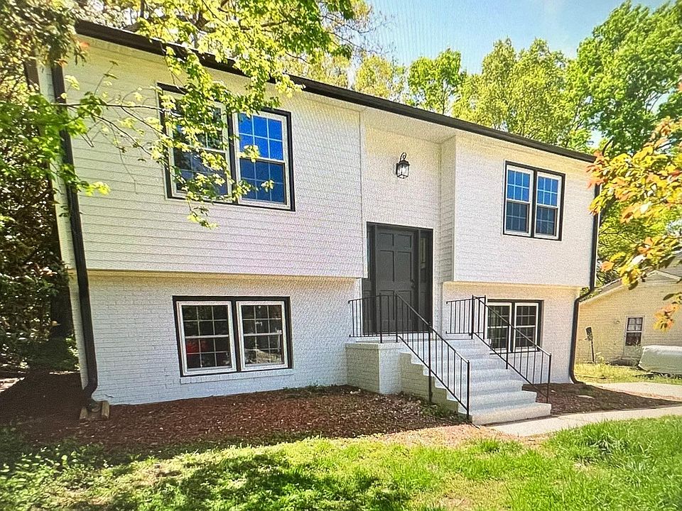 Deck and home shaded most of day...great location!!!