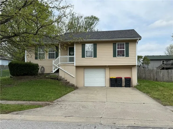710 N Jesse St, Kearney, MO 64060