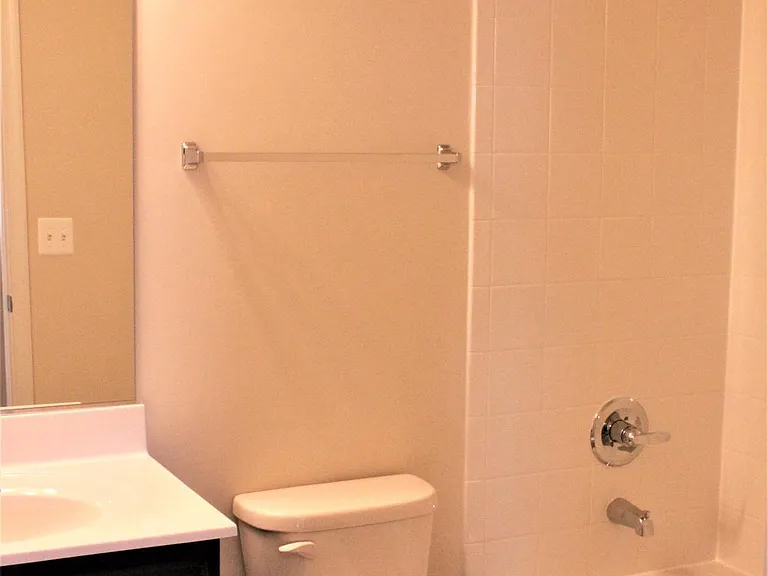 232 Parkland Dr — Photo 17