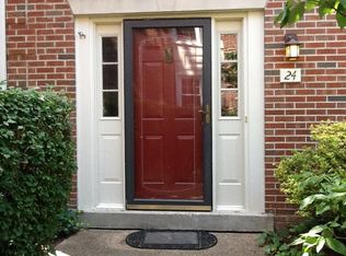24 S Manchester St, Arlington, VA 22204